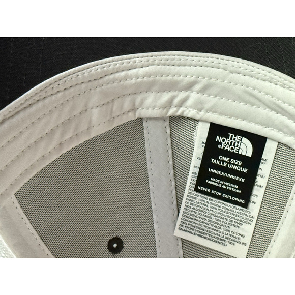 The North Face Mesh Trucker Snapback‎ Hat Outdoors Embroidered Gray White EUC - Picture 5 of 10
